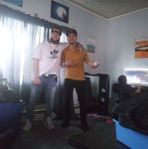 Meet your Posher, Everett